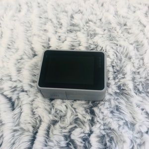 GoPro Hero7 White(comes with extra if paid in full